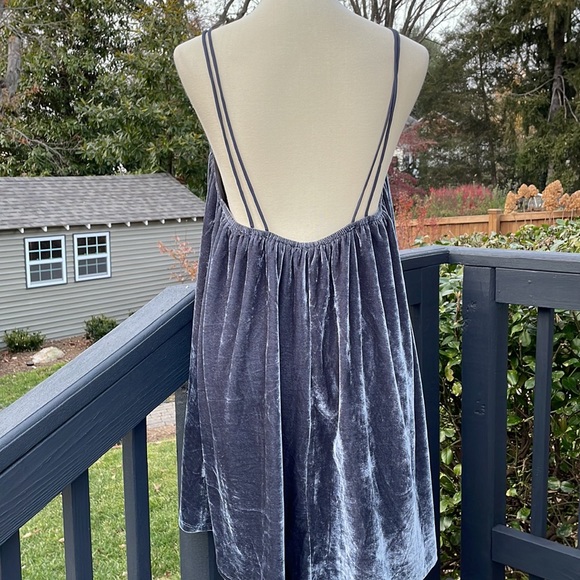 Urban Outfitters Kimchi Blue Velour Swing Dress - Picture 5 of 8